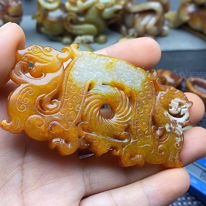 未镶嵌蛇纹石玉颈饰