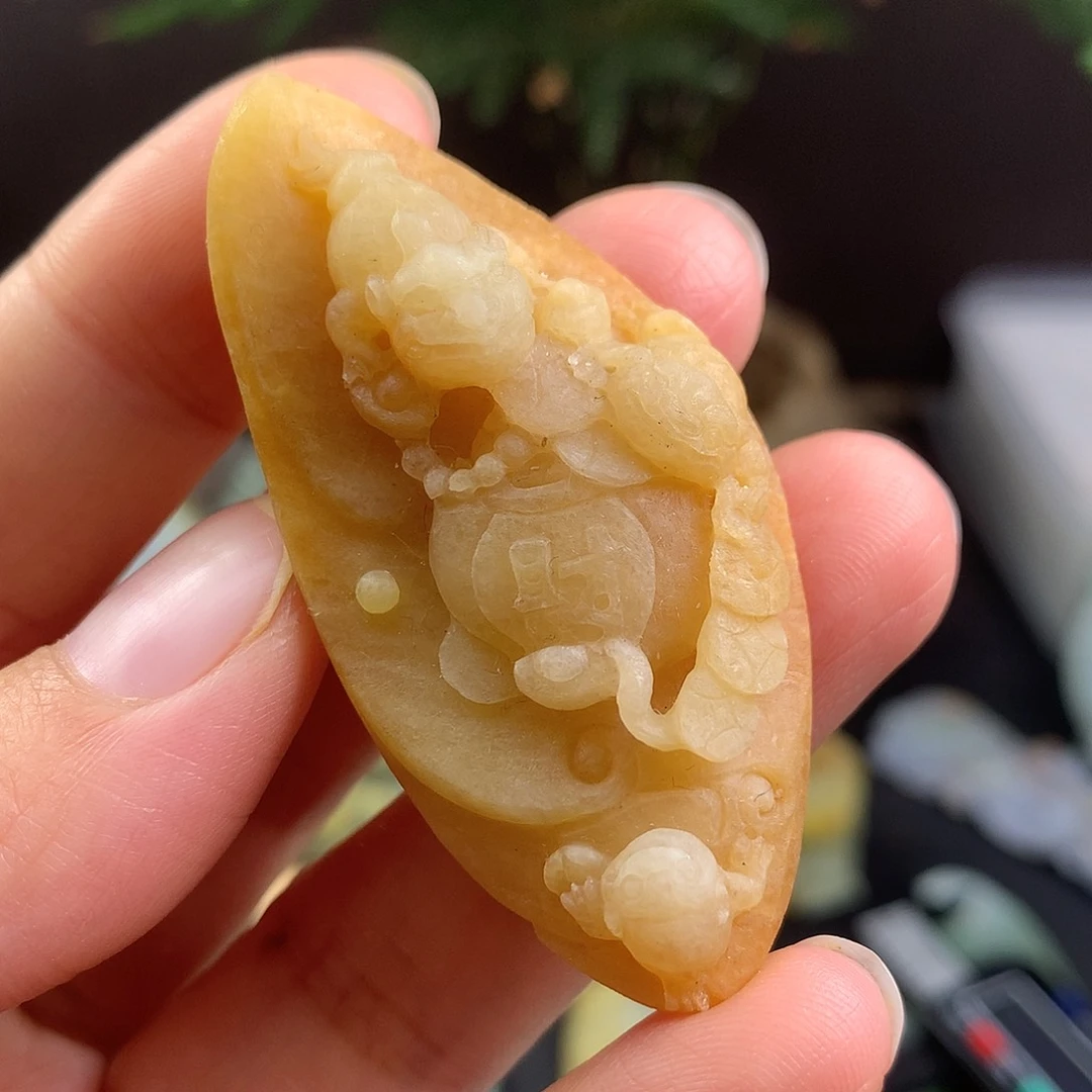 定制翡翠未镶嵌翡翠