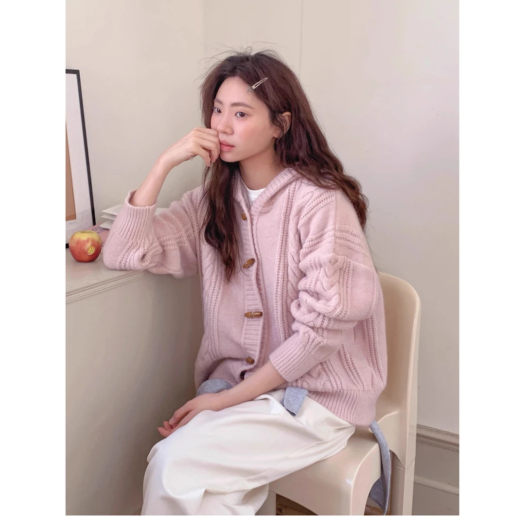 墙裂推荐！牛角扣麻花连帽毛衣女秋冬慵懒风宽松针织开衫上衣外套