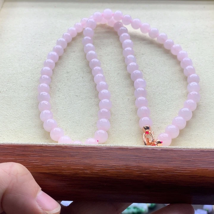 翡翠吊坠(赠链)未镶嵌