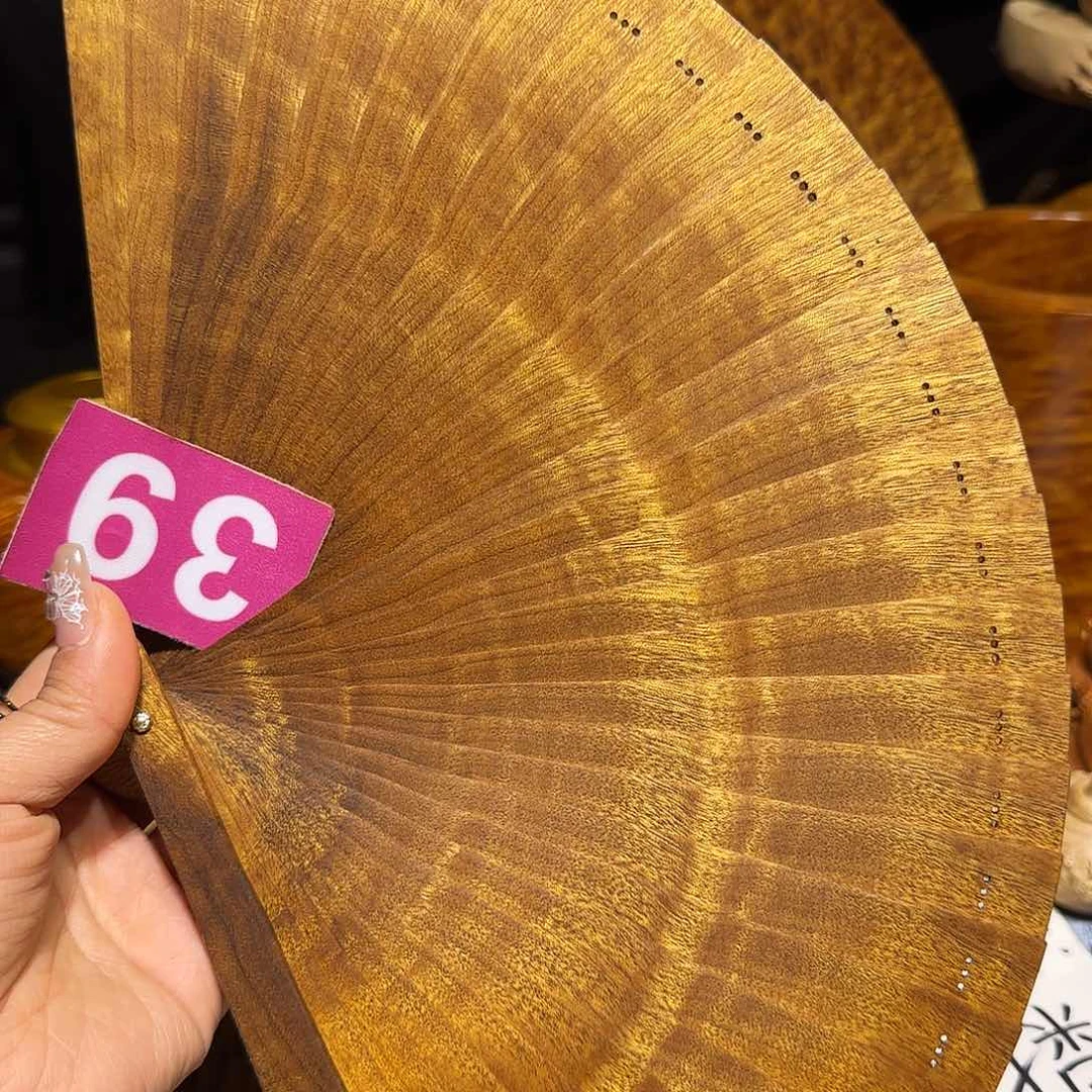 金丝楠擒****?金丝楠手把件