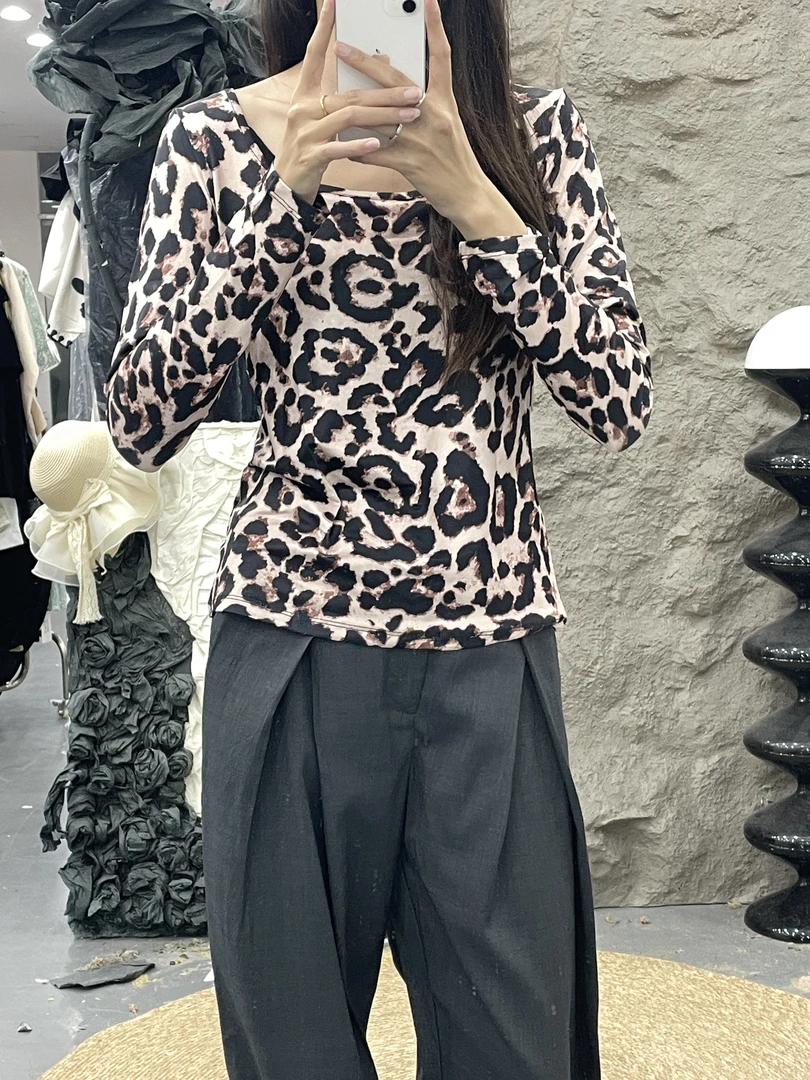 28-女士印花短款宽松长袖网红圆领豹纹T恤常规拼接时尚