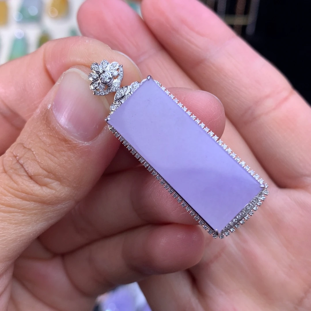 翡翠吊坠(不含链)18K金镶嵌