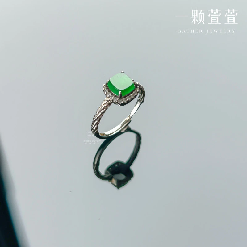 【公主方】一颗萱萱 经典大蛋面翡翠戒指银镶560039时尚满绿