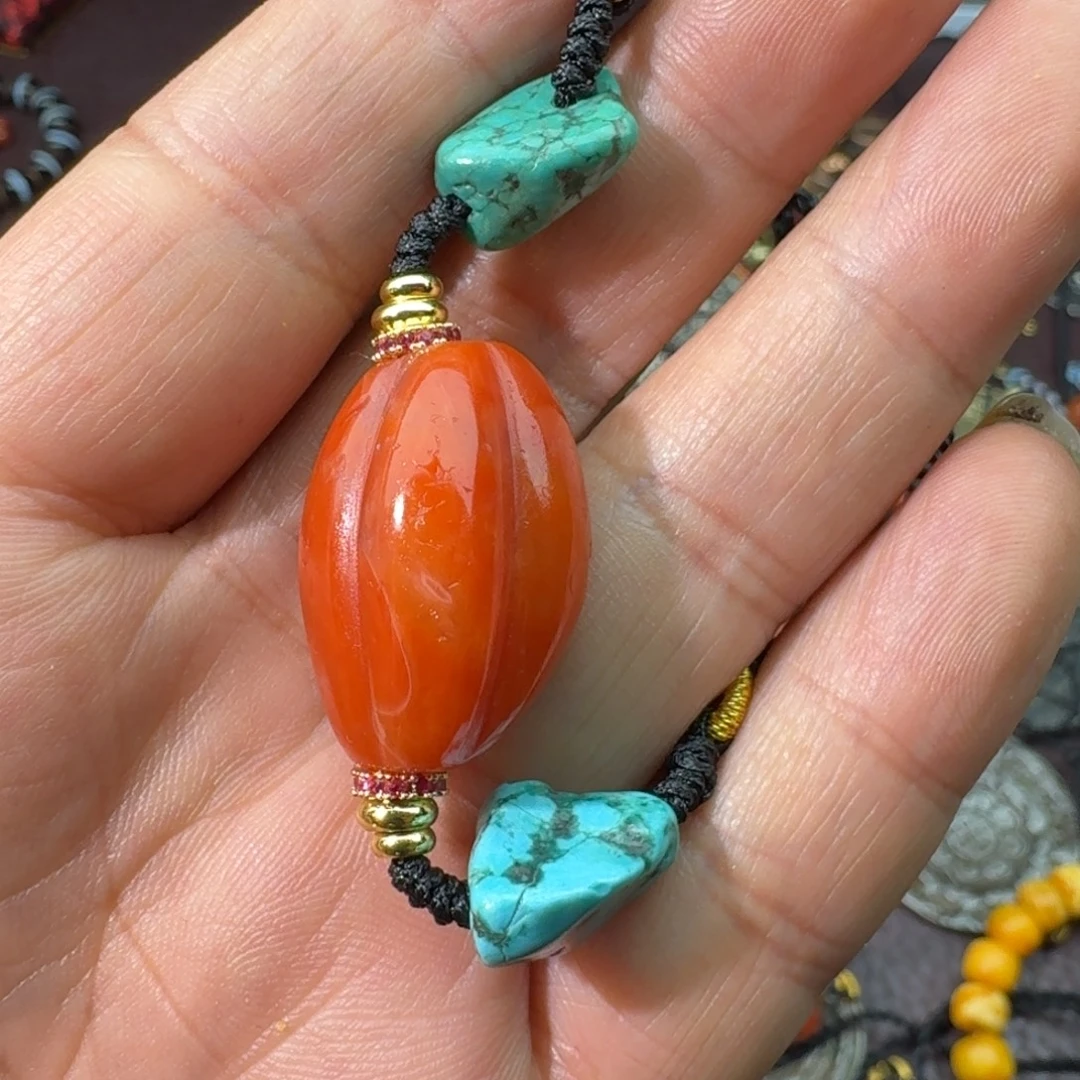 南红玛瑙未镶嵌颈饰