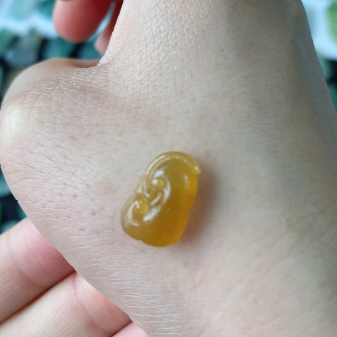 定制翡翠未镶嵌如意