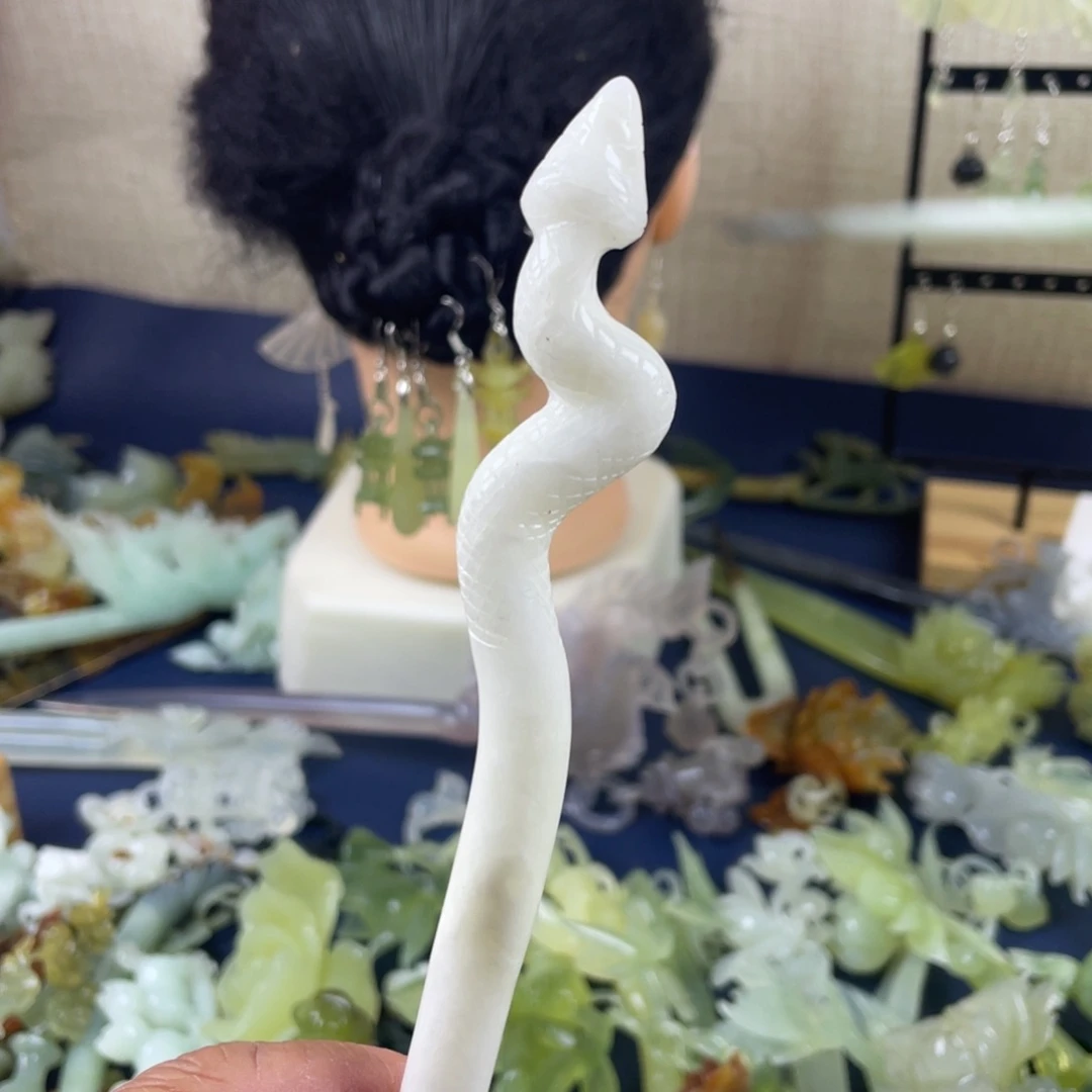 蛇纹石玉未镶嵌发饰