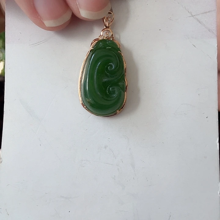 和田玉18K金镶嵌颈饰倩