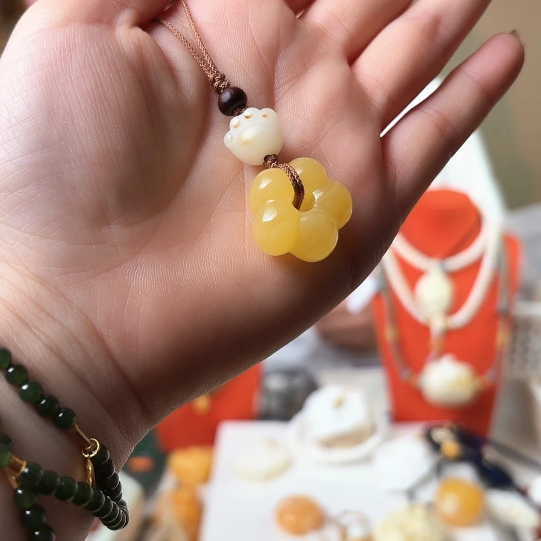 琥珀手链未镶嵌j****?手机链