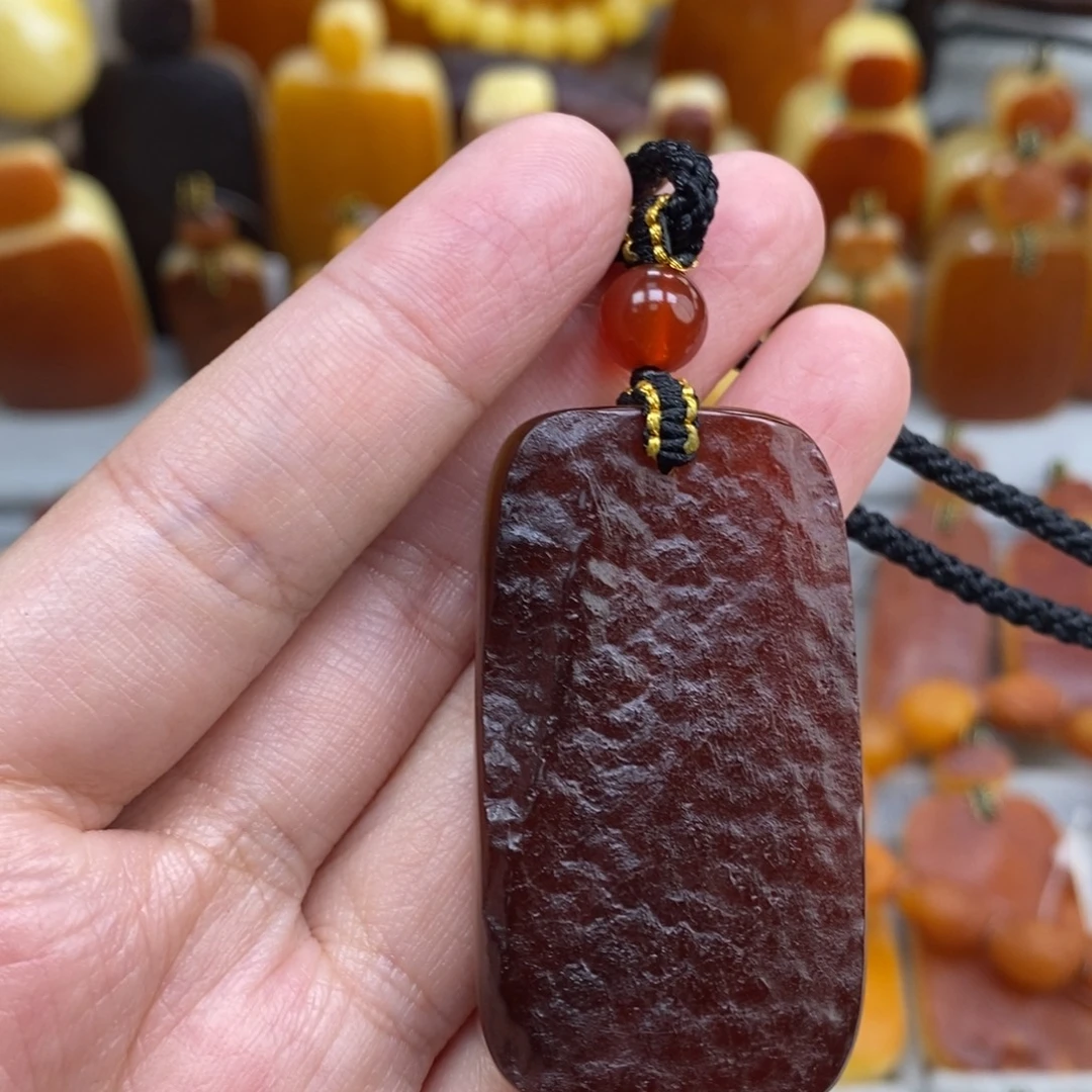 蜜蜡未镶嵌珠宝奇石