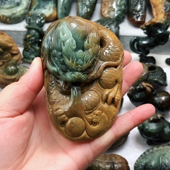 岫岩河磨玉（透闪石质玉）把件未镶嵌第***汉