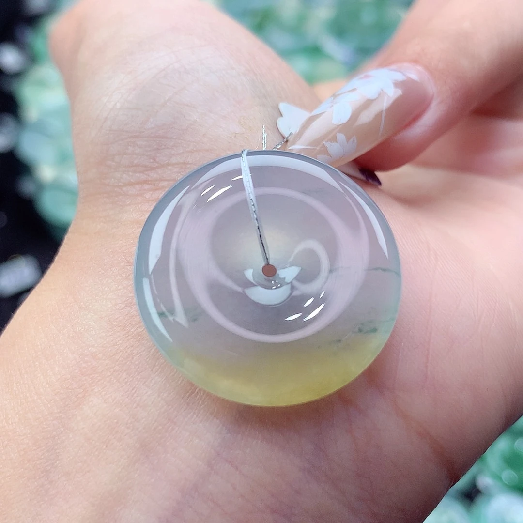 翡翠未镶嵌颈饰编号43。尺寸26-5.6