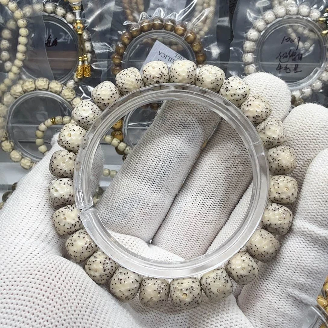 吊坠星月菩提10/9瓷白