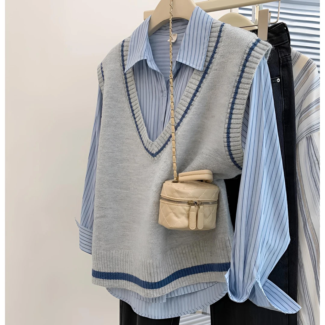 2025年春秋季外穿灰色慵懒感撞色复古百搭V领撞边背心马甲两件套
