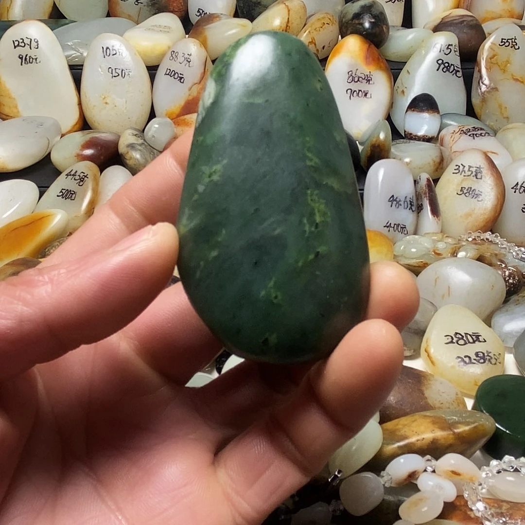 和田玉颈饰未镶嵌吊坠