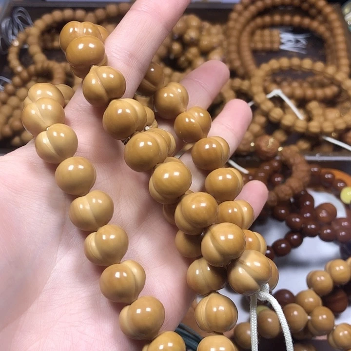 猴头核桃吊坠全品屁桃