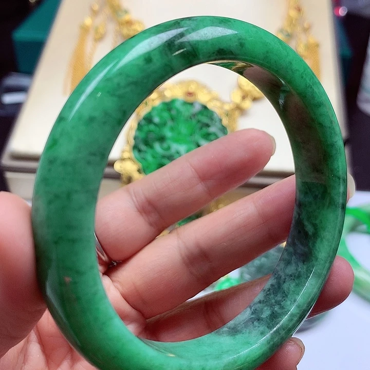 未镶嵌手镯翡翠翡翠
