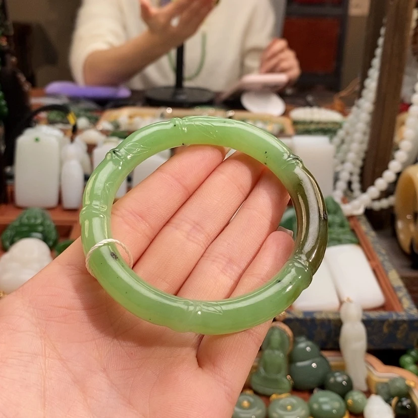 【闪购商品】吊坠(不含链)未镶嵌和田玉手镯57