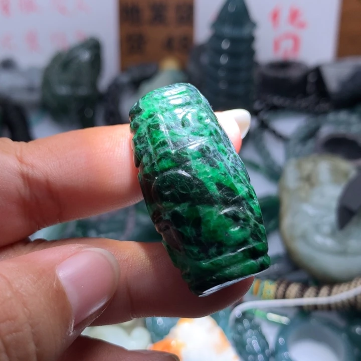 翡翠颈饰未镶嵌保真天然A货翡翠