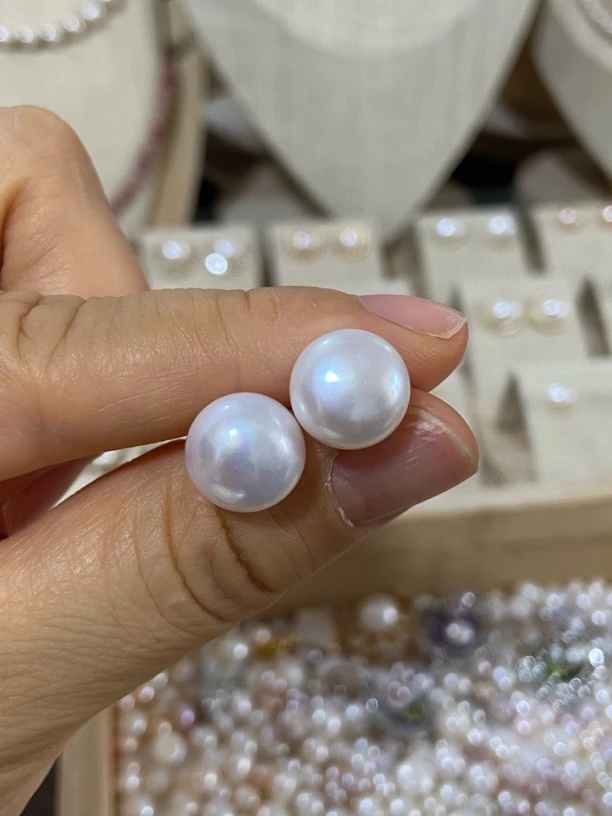 【有瑕】天然淡水珍珠卡12白色大点位银耳针（全场买二送首饰盒）