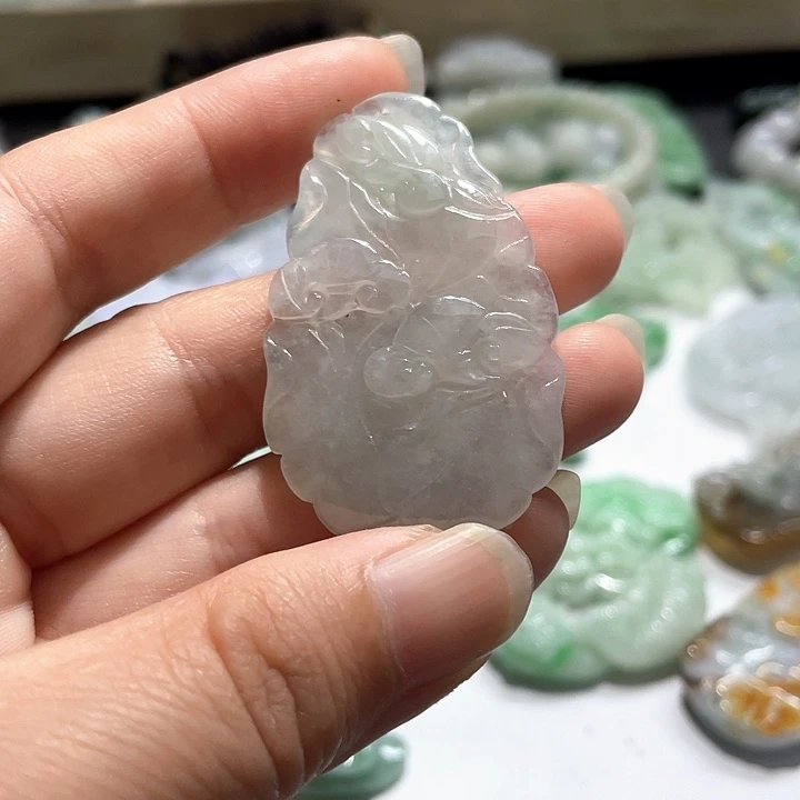 颈饰未镶嵌翡翠天