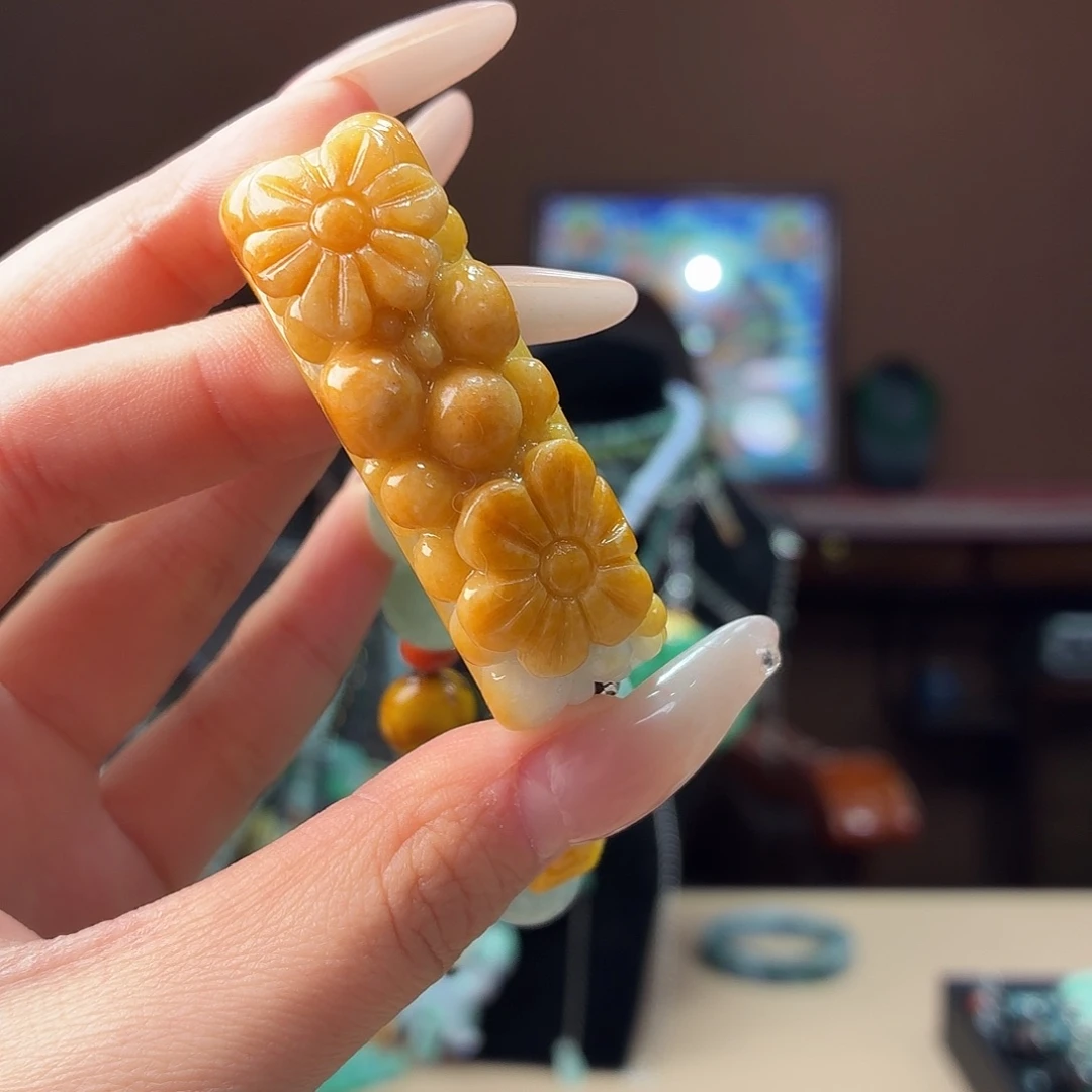 翡翠未镶嵌耳饰手串