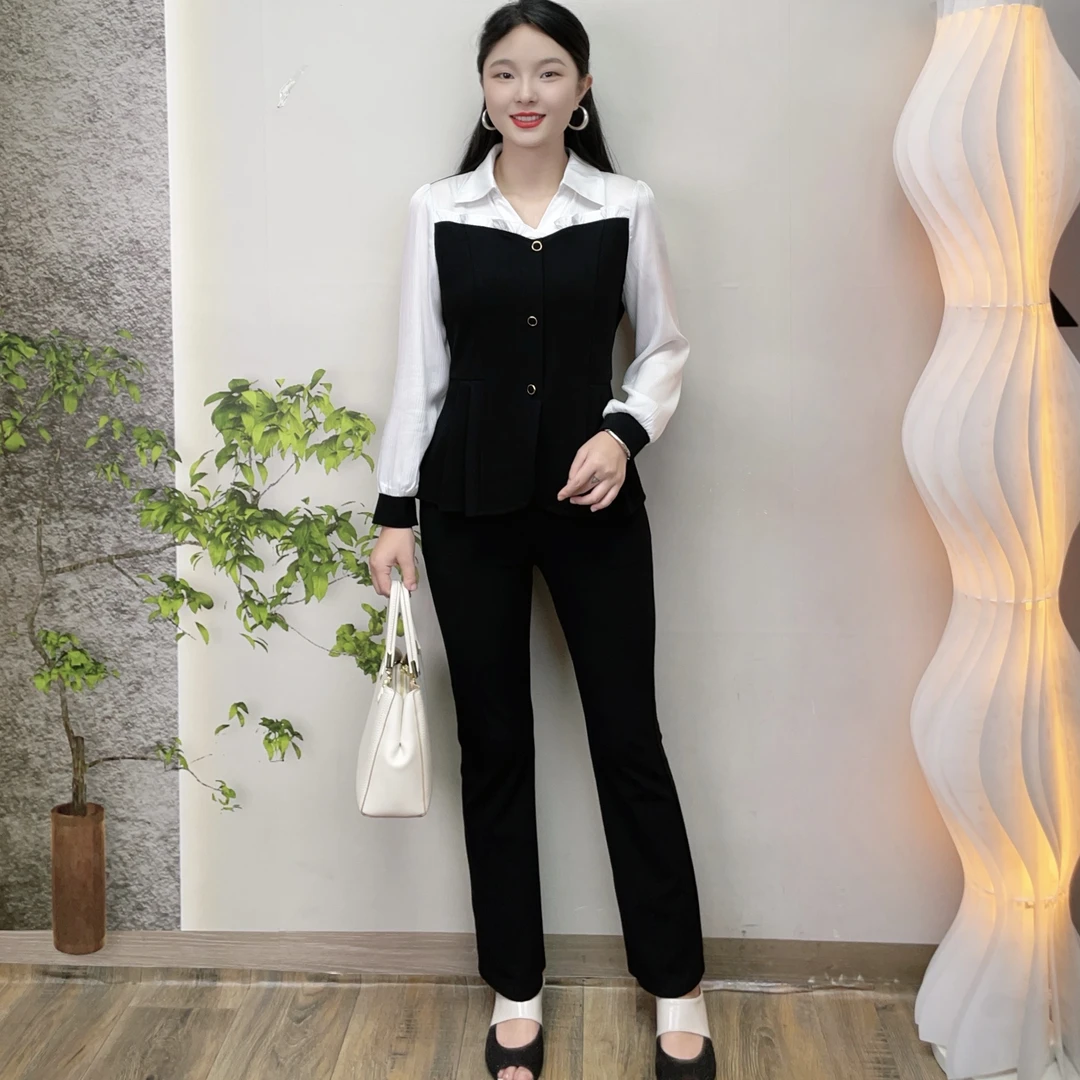 2025年秋季新款显瘦设计感花边拼接假两件套装女