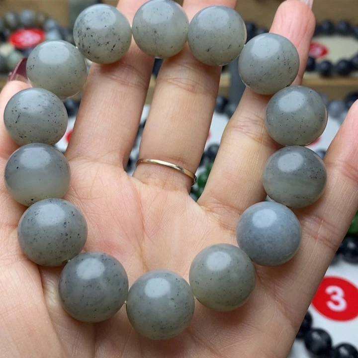 和田玉手串未镶嵌