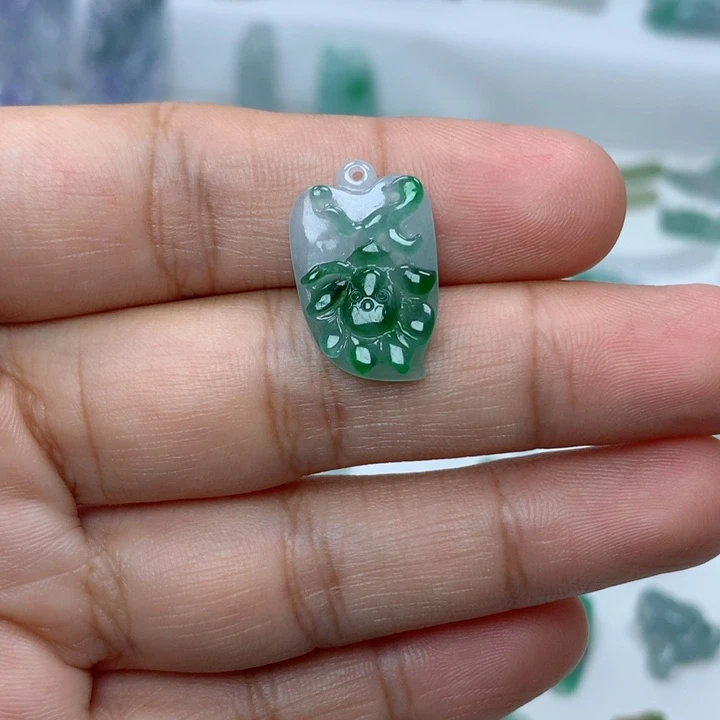 吊坠(不含链)未镶嵌翡翠