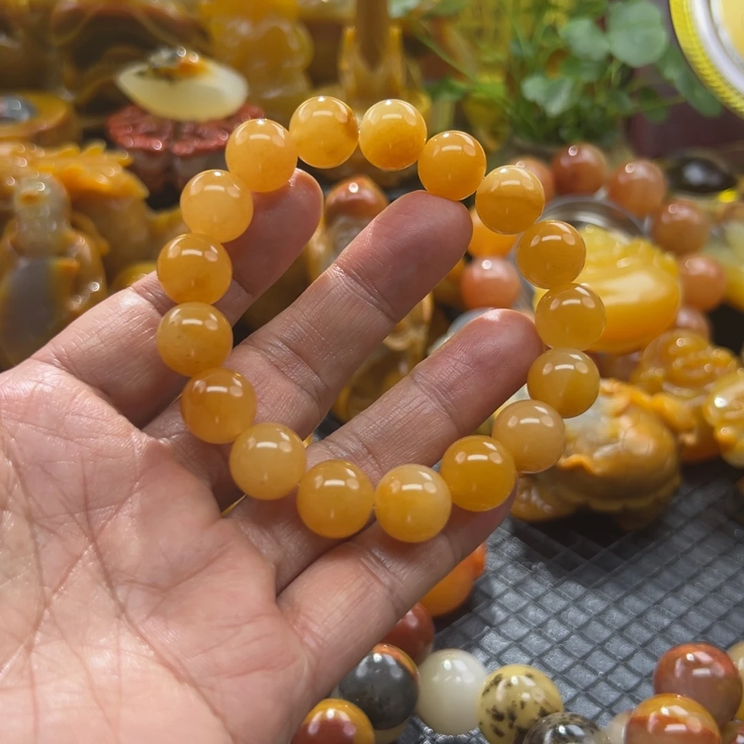 石英质玉未镶嵌颈饰