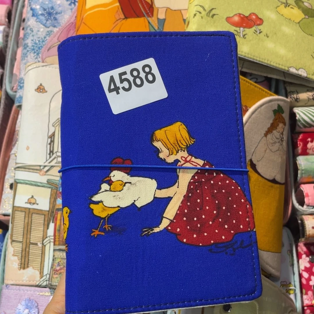 刺绣6****壳A6 活页不加纸4588。