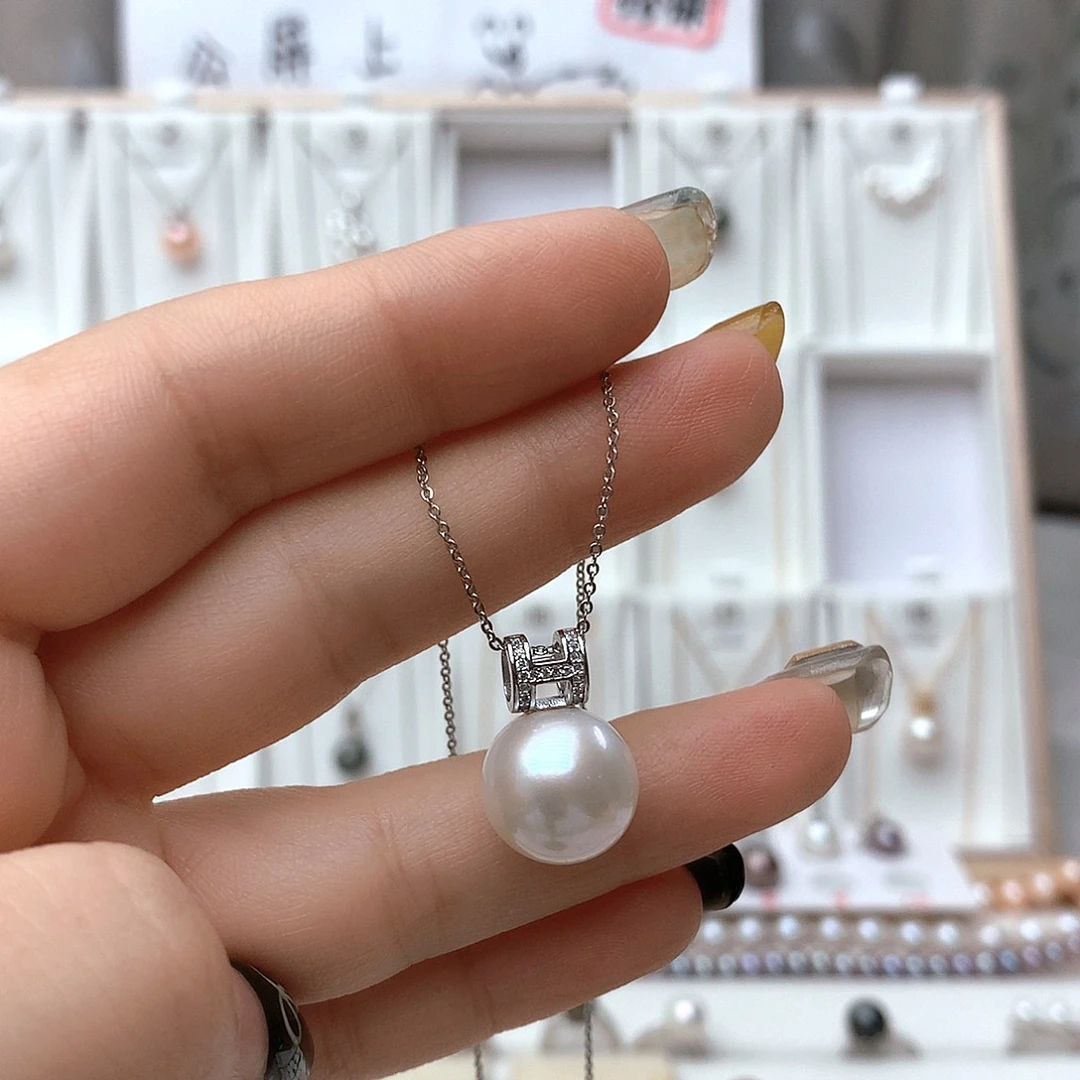 小***姐淡水珍珠银S925镶嵌吊坠(赠链)