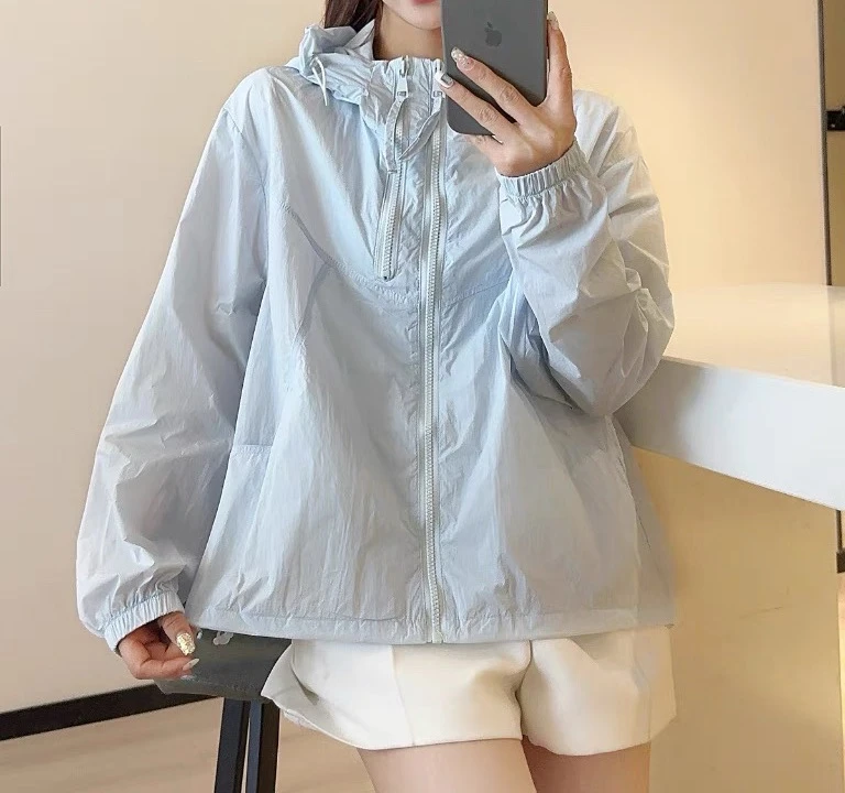 女士夏季轻薄防晒衣透气韩系宽松显瘦休闲拉链工装风短款连帽外套