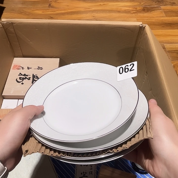 瓷片呀工艺品摆件瓷器摆件正能量