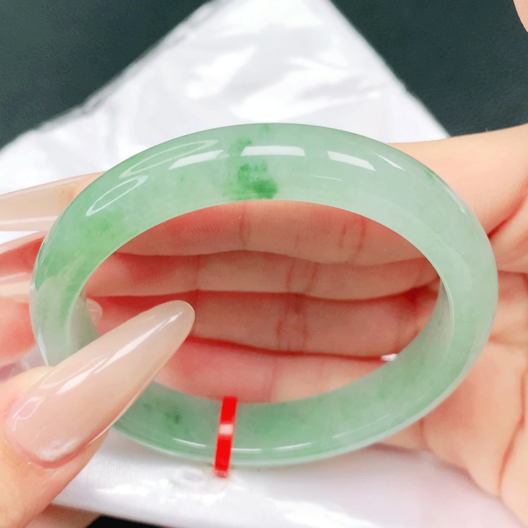 翡翠未镶嵌手镯53贵