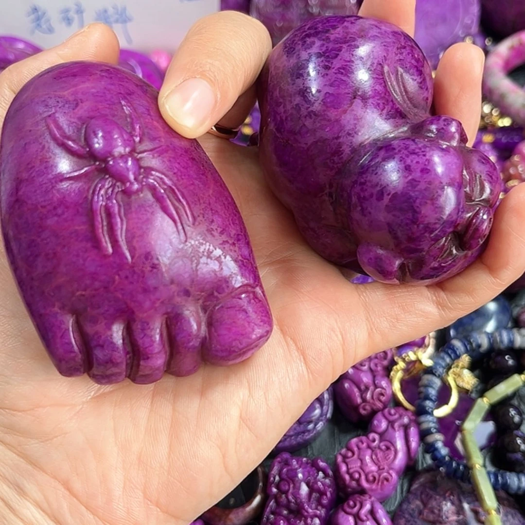 【闪购商品】琉璃颈饰平***们舒具石老油料猪猪知足常乐