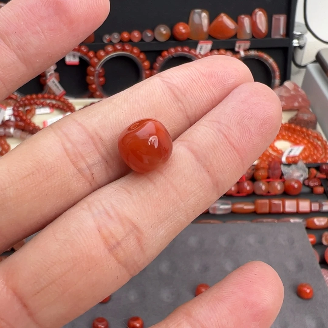 ****.南红玛瑙未镶嵌颈饰老型珠10mm