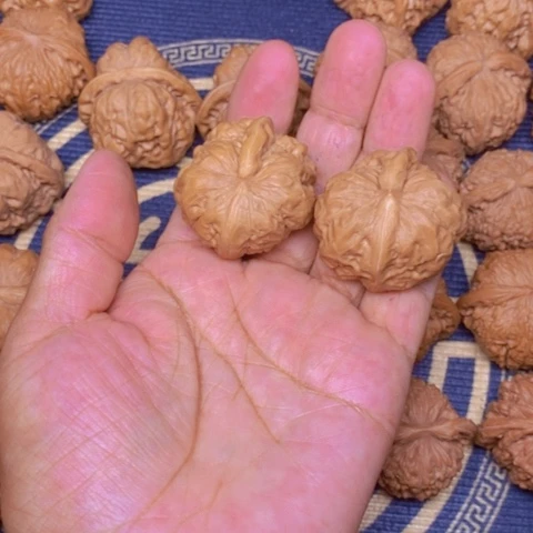 【闪购商品】文玩核桃吊坠一帆