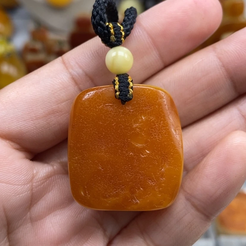 【闪购商品】琥珀颈饰未镶嵌