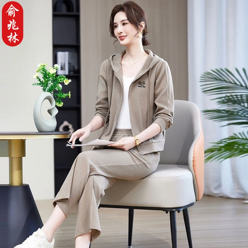 俞兆林春秋大码妈妈运动套装新款连帽卫衣两件套妈妈装显瘦跑步服