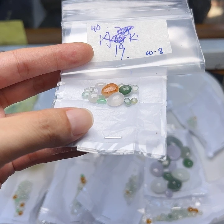 未镶嵌定制翡翠不