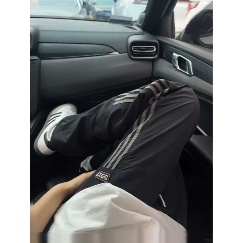 黑色三条杠裤子男款春季美式速干工装裤百搭休闲直筒条纹运动长裤
