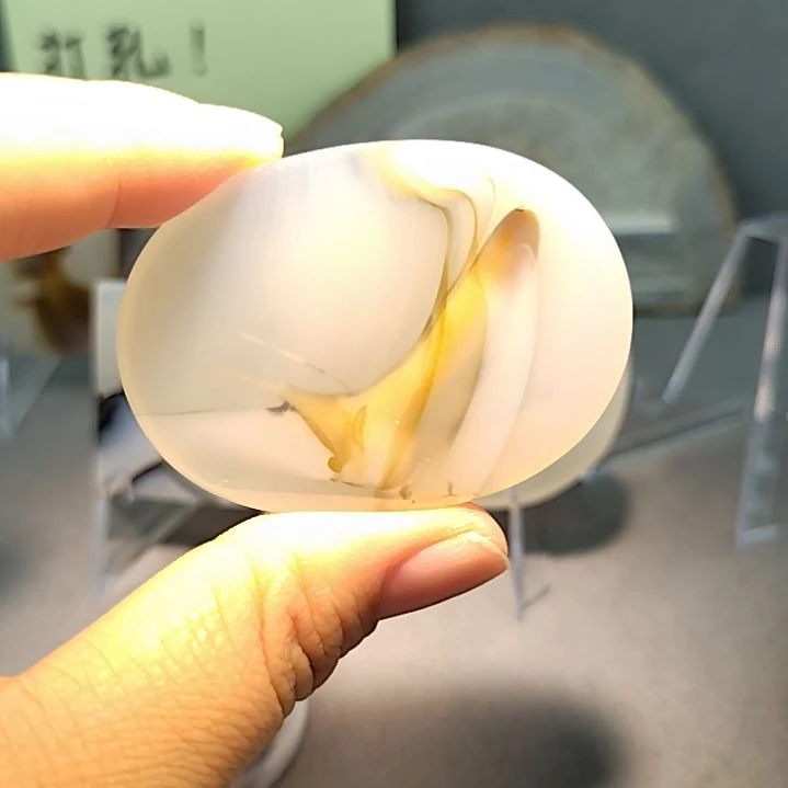 玛瑙/玉髓未镶嵌吊坠挂牌人物