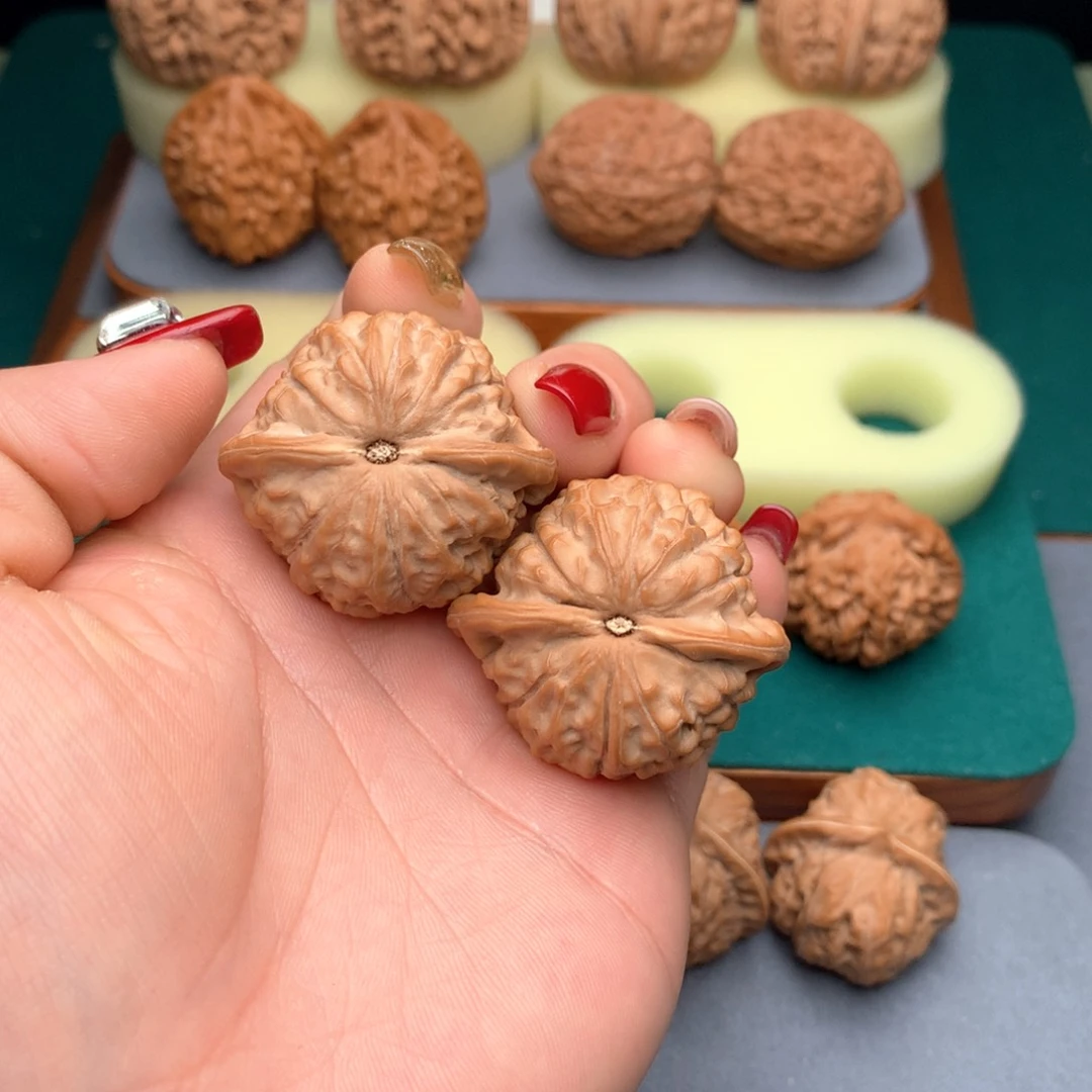 文玩核桃吊坠s**i文玩核桃全品石门元宝38