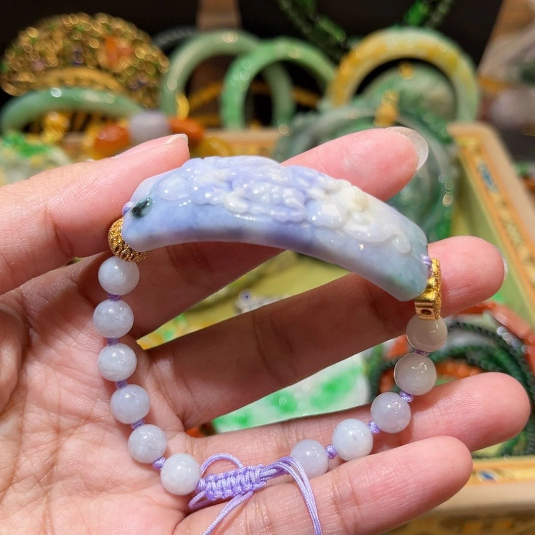 翡翠未镶嵌颈饰待编织