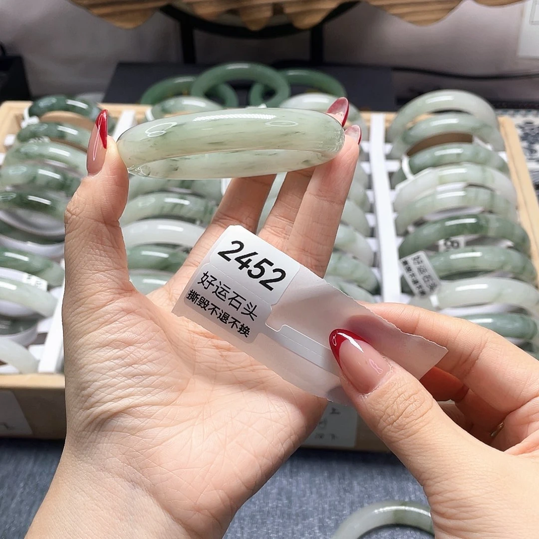 石英质玉未镶嵌手镯2452