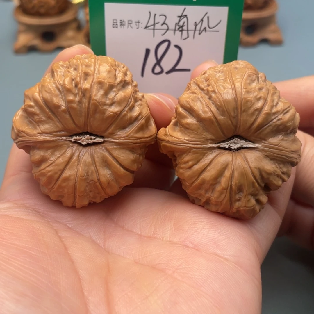 桃核把件文玩核桃