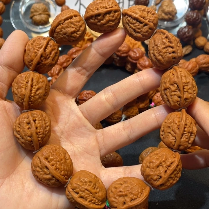 吊坠龙脊菩提绣花鞋