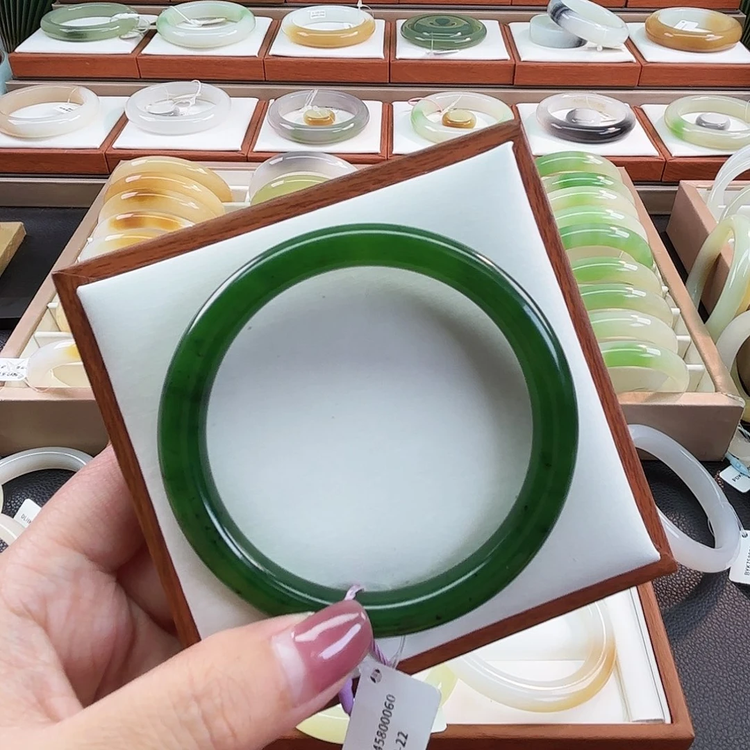 未镶嵌手镯和田玉60
