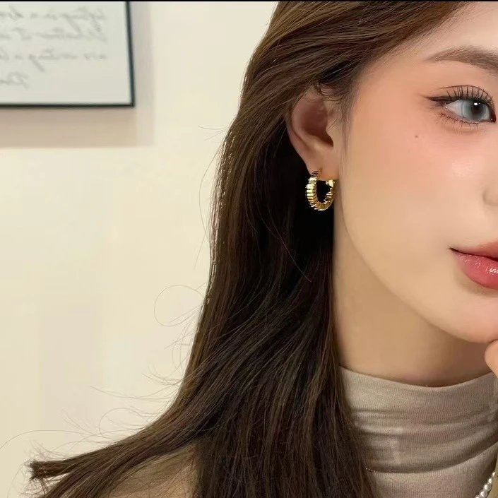 铜合金耳饰 金色纹理耳扣百搭时尚ins风高级感碎银子耳环